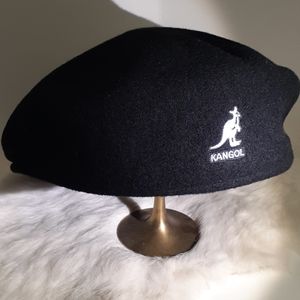 Black wool Kangol Cabby Hat size M